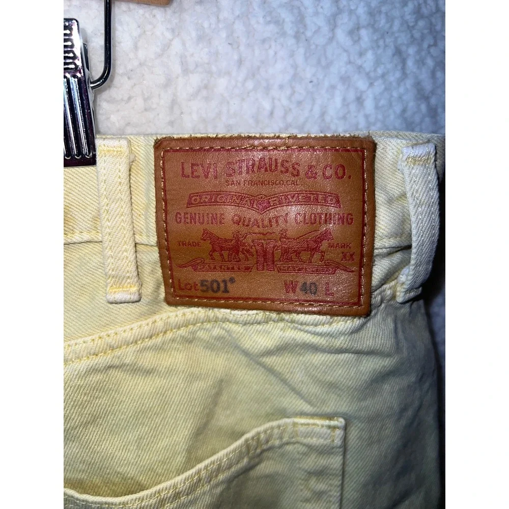 Levis‎ 501 Mens Yellow Denim Shorts Mushroom Tab Button Fly W40 L9 36512-0159